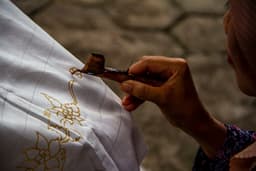 Indonesian Batik Heritage - Techniques, Markets, and Significance